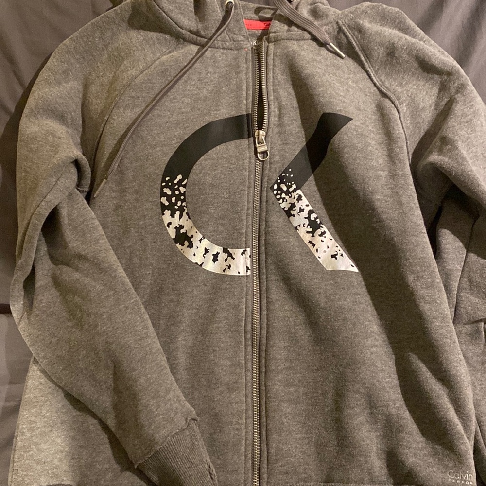 Calvin Klein sweatshirt !